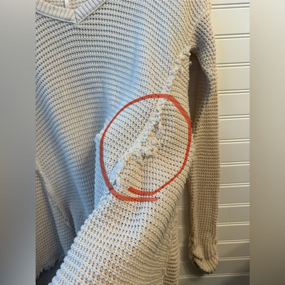 Free People knit waffle weave frayed cream sweater. Size small - Picture 5 of 8